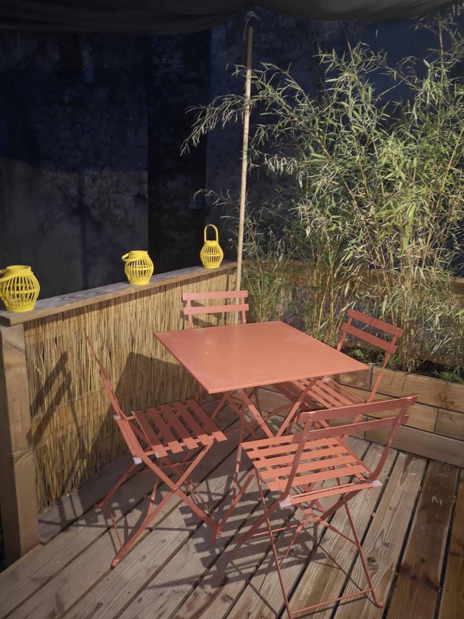 Maison De Village Meublee Avec Terrasse Donzère Kamer foto